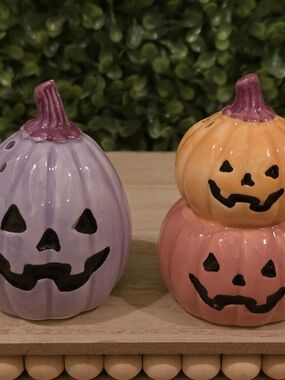 Happy Hauntings Salt & Pepper Pastel Jackolantern Set